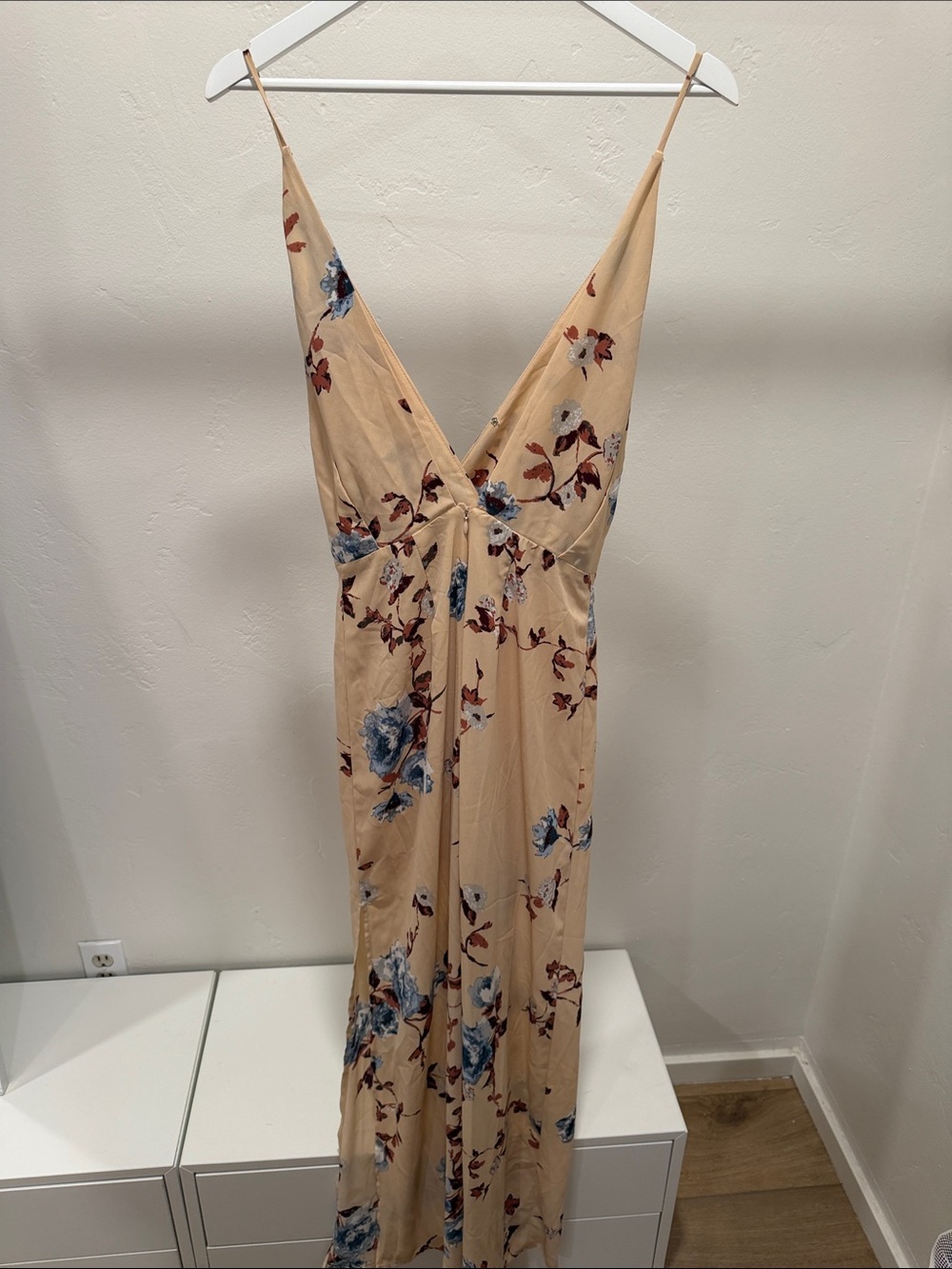 Lush Beige Floral Maxi Dress with Blue Blooms - Picture 4 of 6